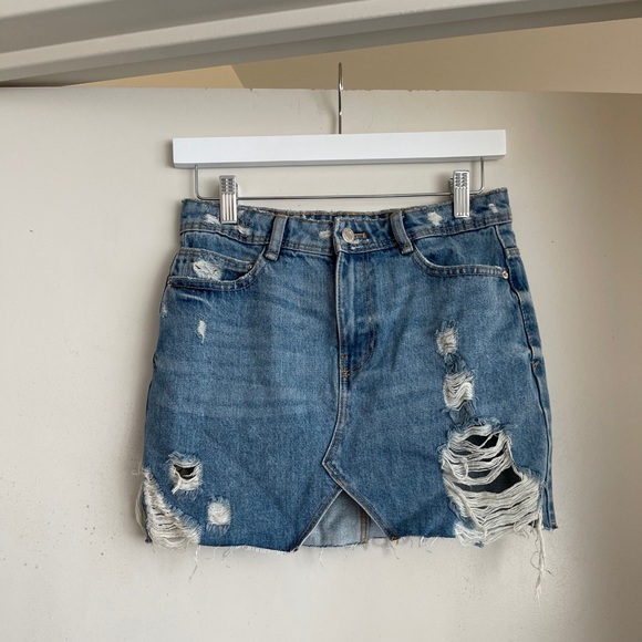 ZARA Distressed Mini Skirt - Picture 3 of 4